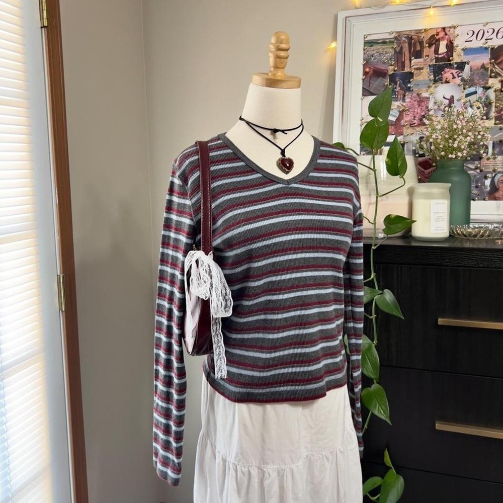Vintage Y2K Gray Striped Long Sleeve Top Shirt Size Large Grunge Academia